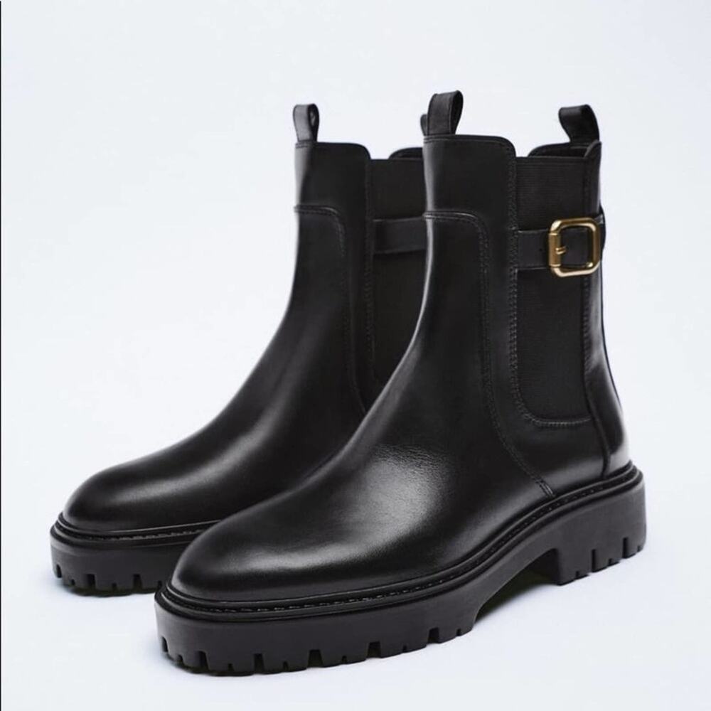 ZARA LEATHER ANKLE BOOTS WITH BUCKLE
BLACK